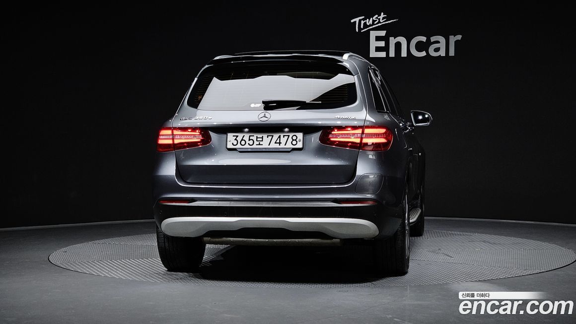 Mercedes-Benz GLC-Class 2019