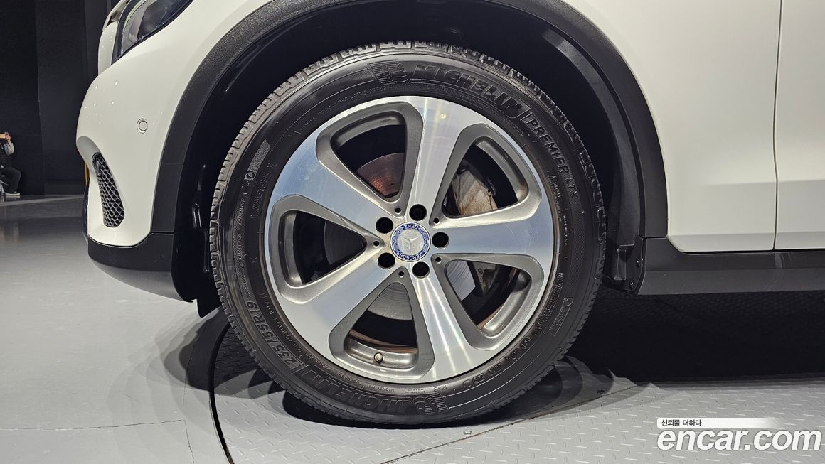 Mercedes-Benz GLC-Class 2017