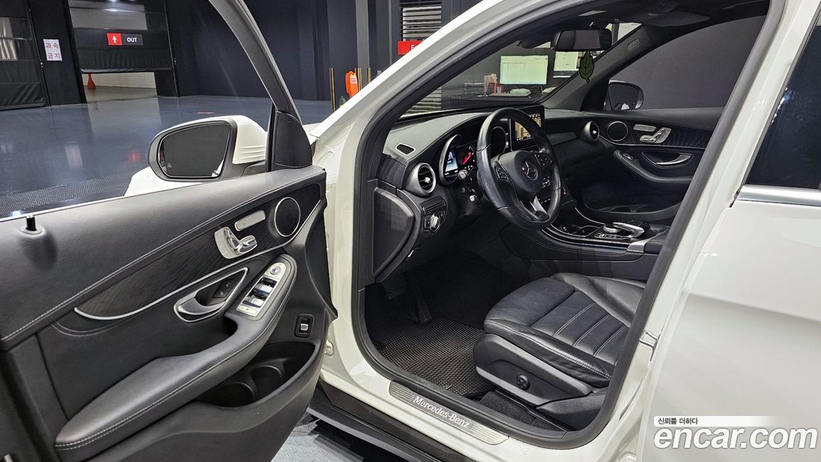 Mercedes-Benz GLC-Class 2017