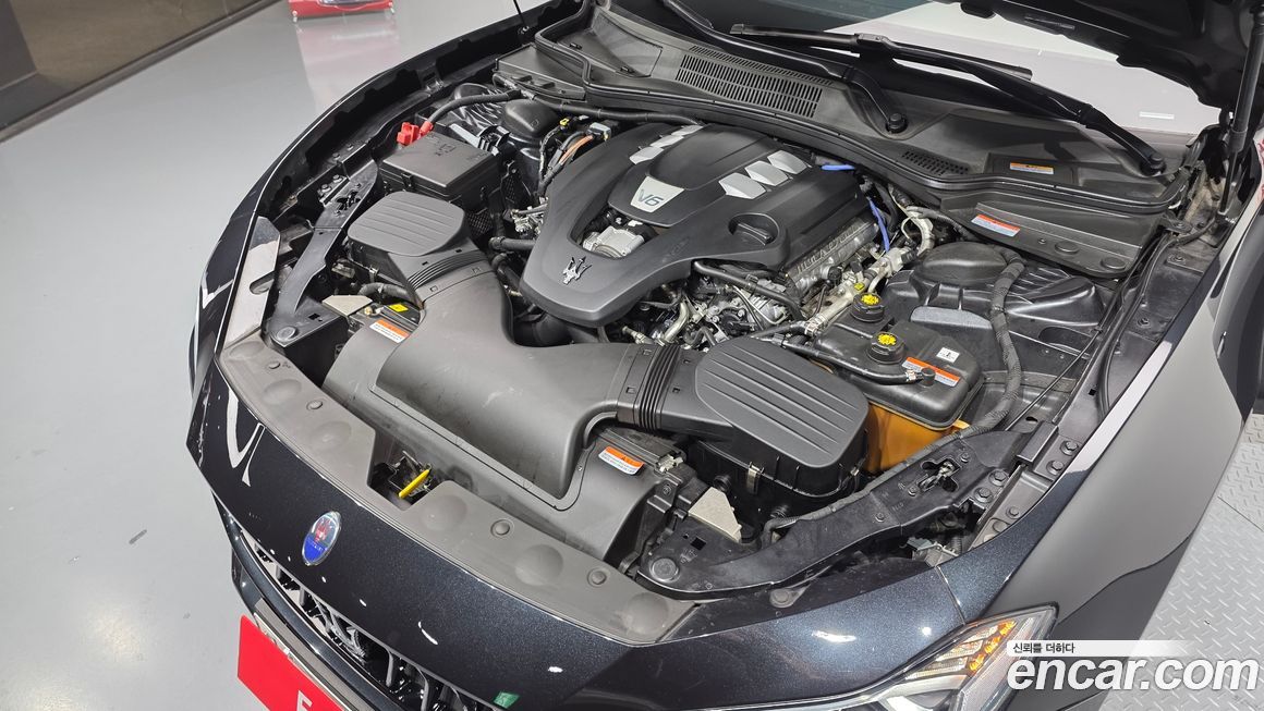 Maserati Ghibli 2019