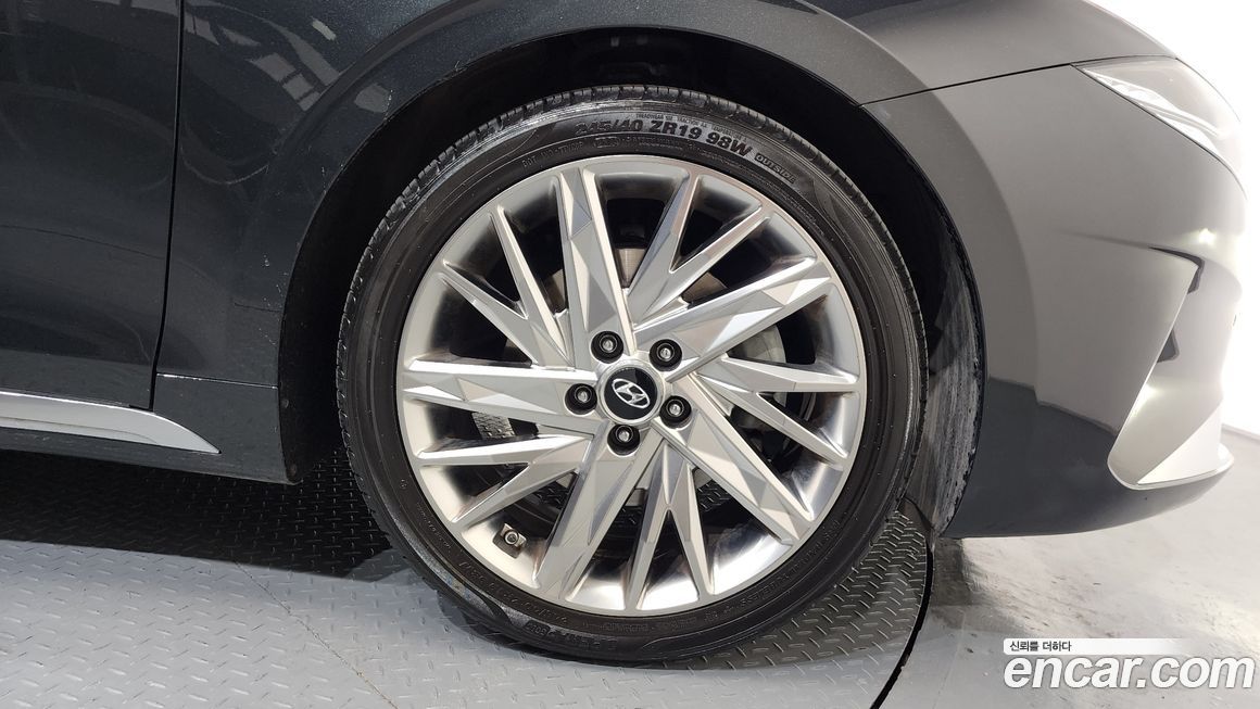 Hyundai Grandeur 2020