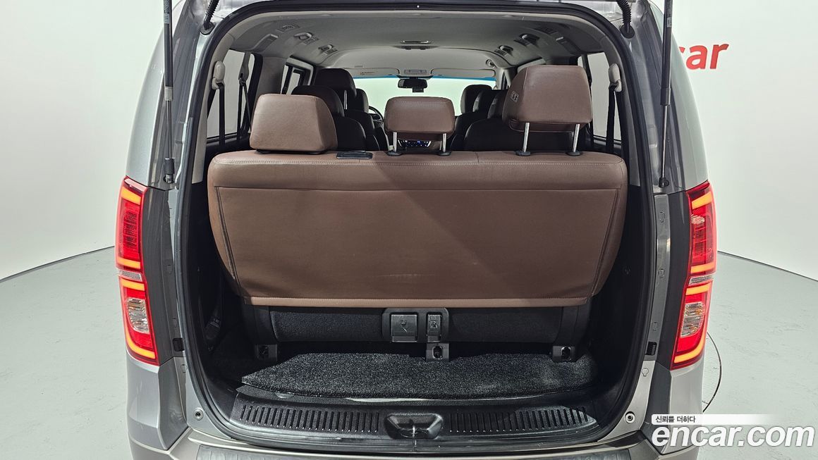 Hyundai Starex 2019