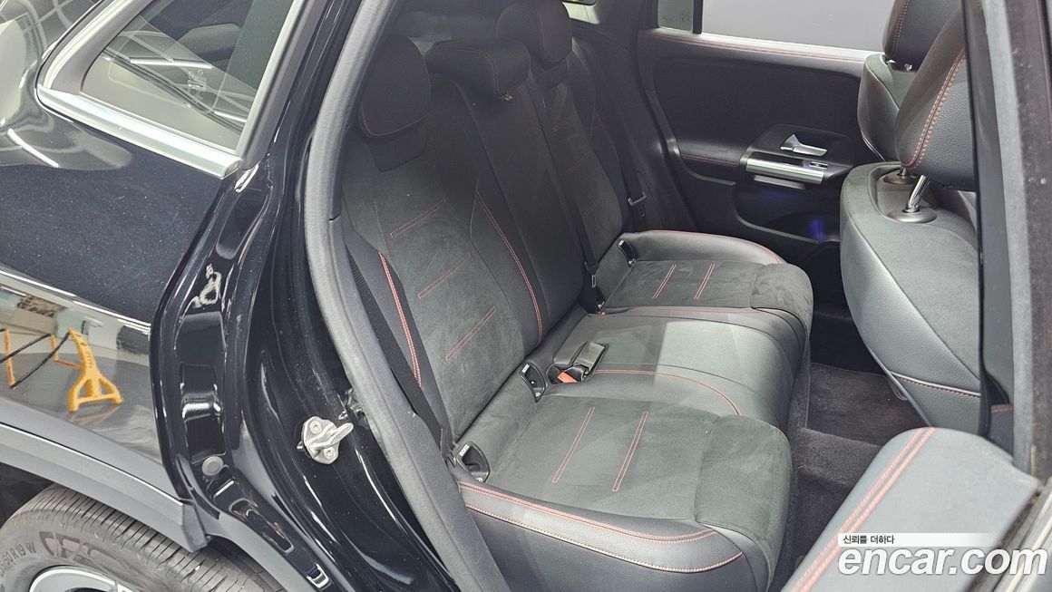 Mercedes-Benz GLA-Class 2020