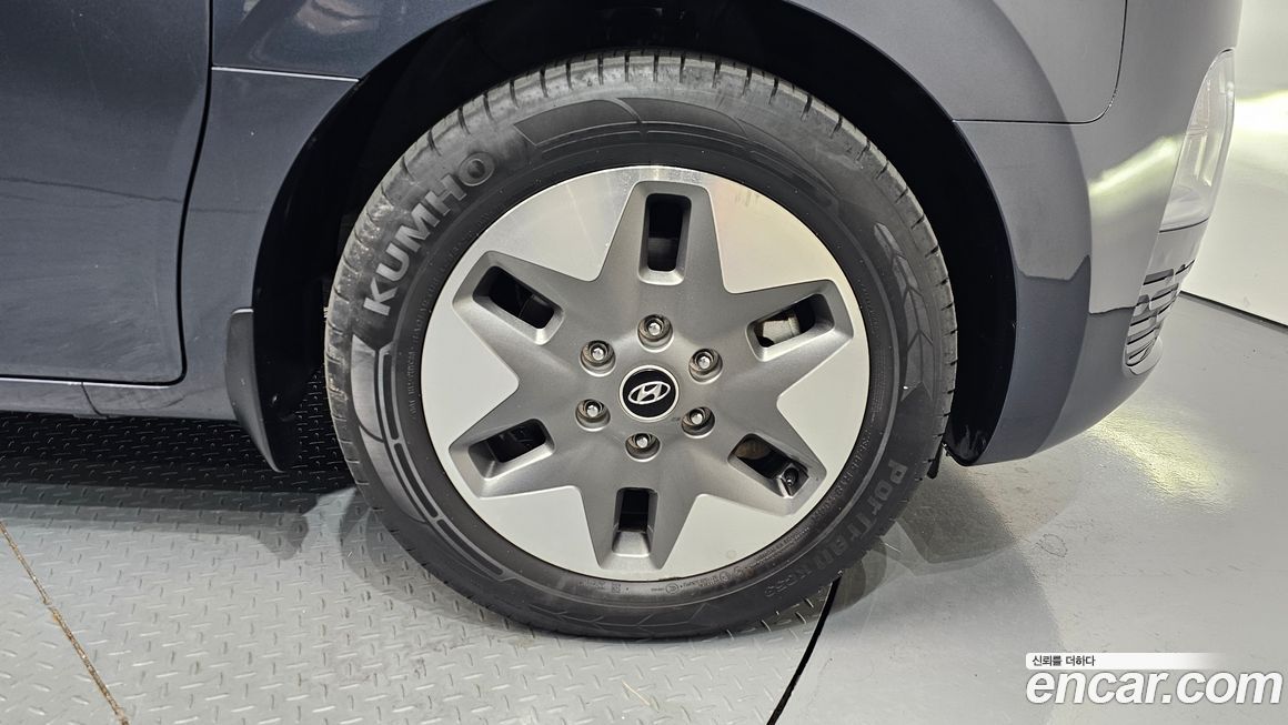 Hyundai Staria 2023