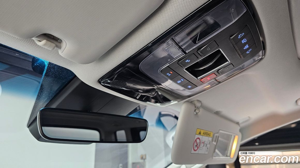 Hyundai Staria 2023