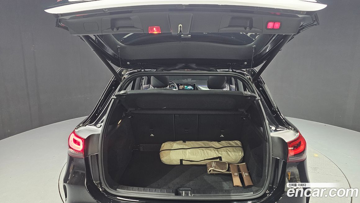 Mercedes-Benz GLA-Class 2020