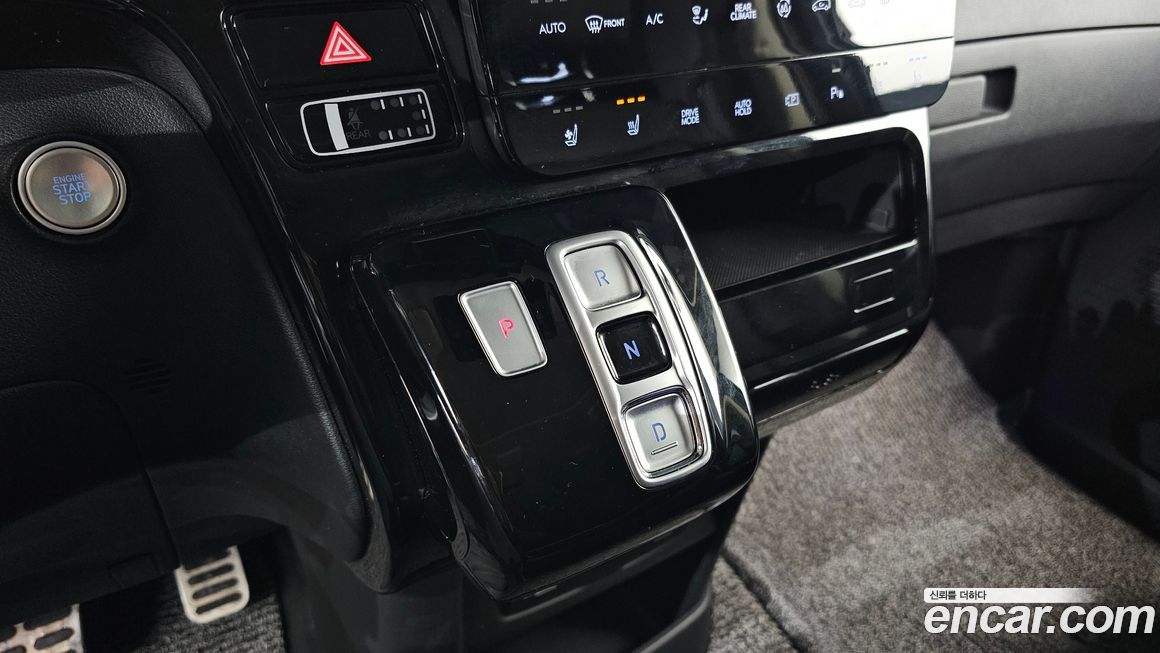 Hyundai Staria 2022