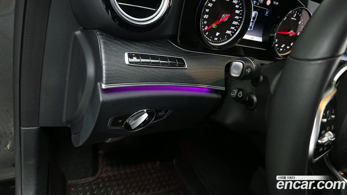 Mercedes-Benz E-Class 2020