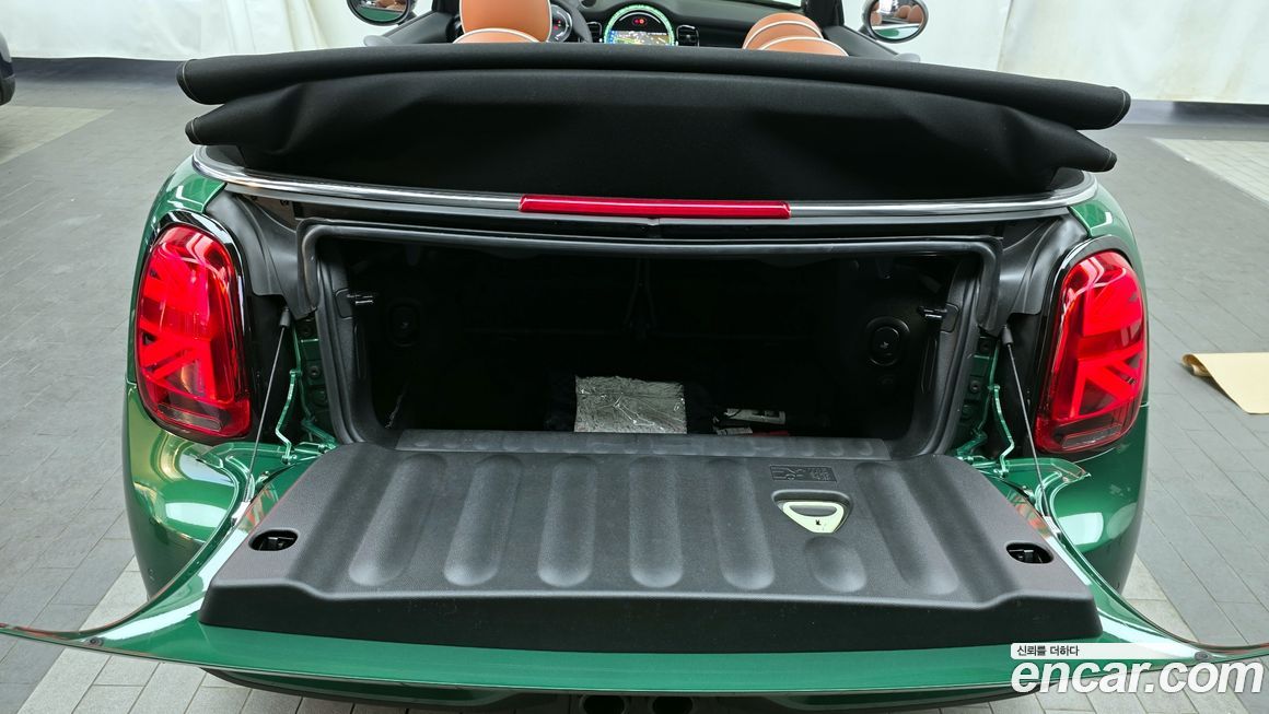 Mini Cooper Convertible 2024