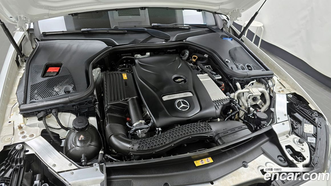 Mercedes-Benz E-Class 2021