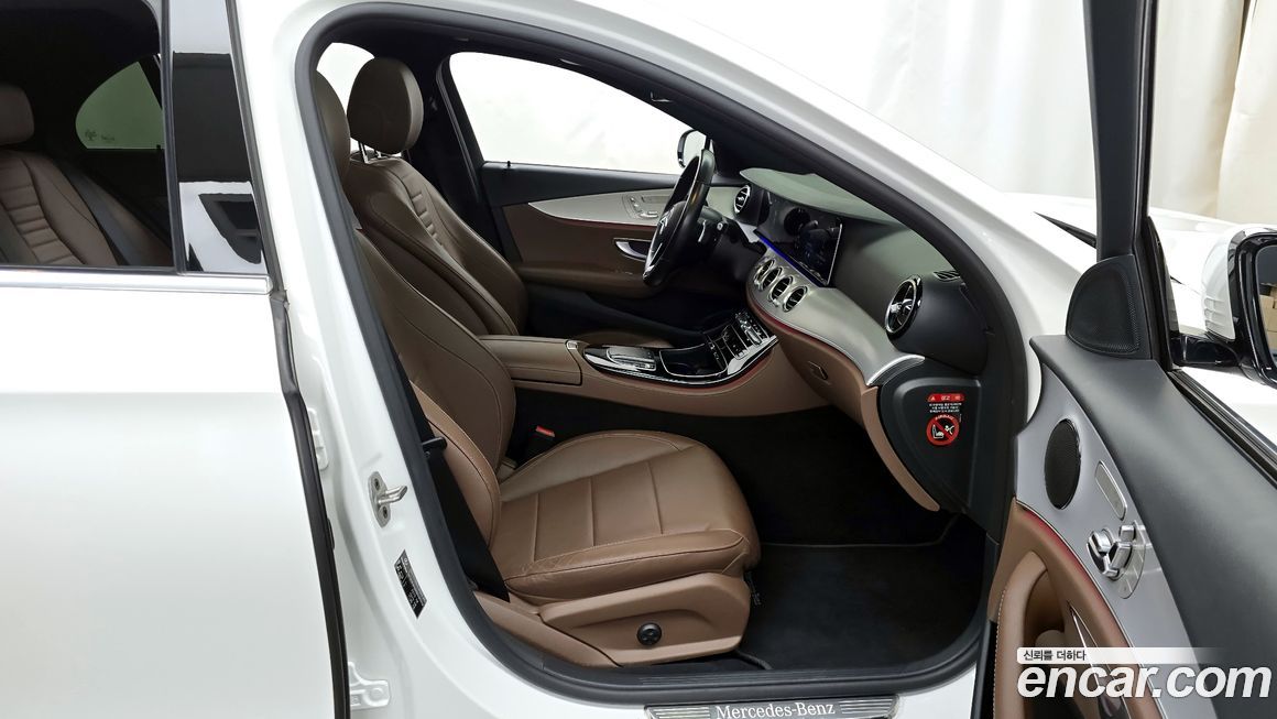 Mercedes-Benz E-Class 2021