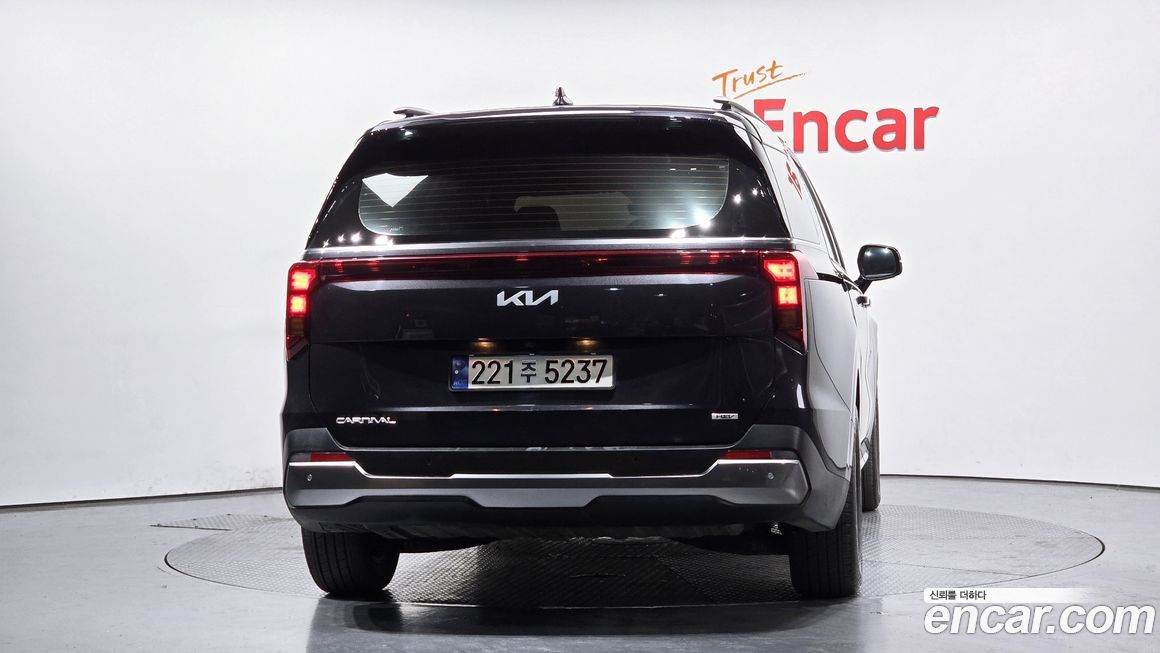 Kia Canival 2024