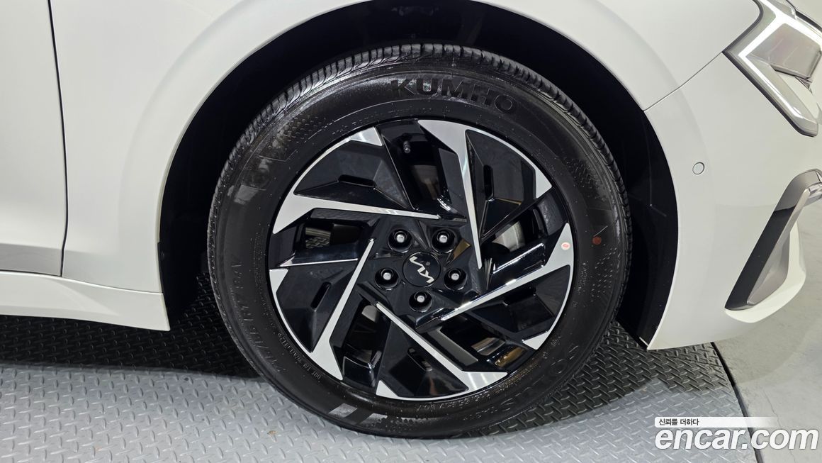 Kia K5 2025