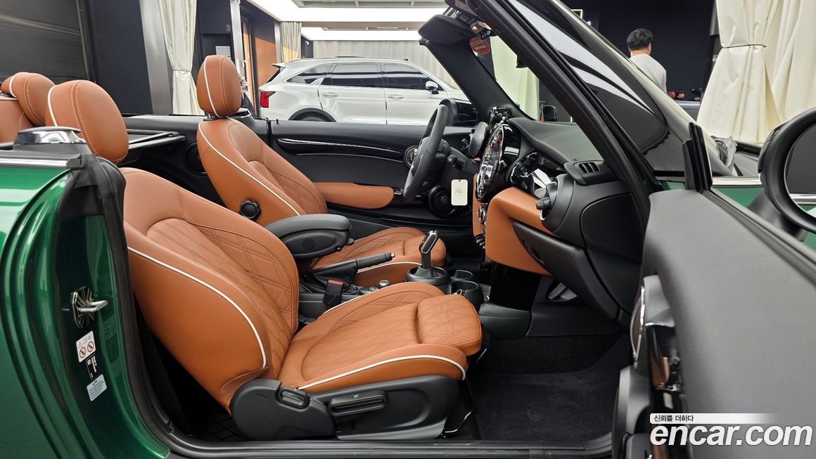 Mini Cooper Convertible 2024