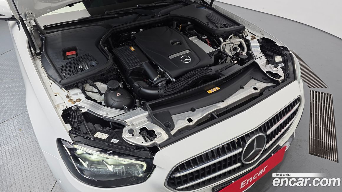 Mercedes-Benz E-Class 2021