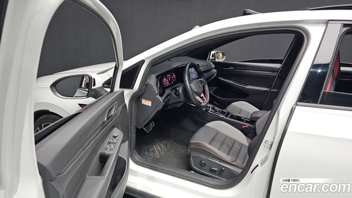 Volkswagen Golf 2024