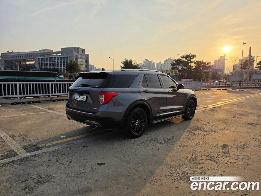 Ford Explorer 2022