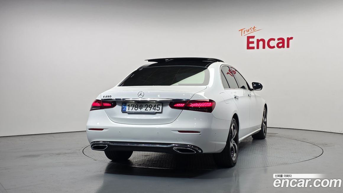 Mercedes-Benz E-Class 2021