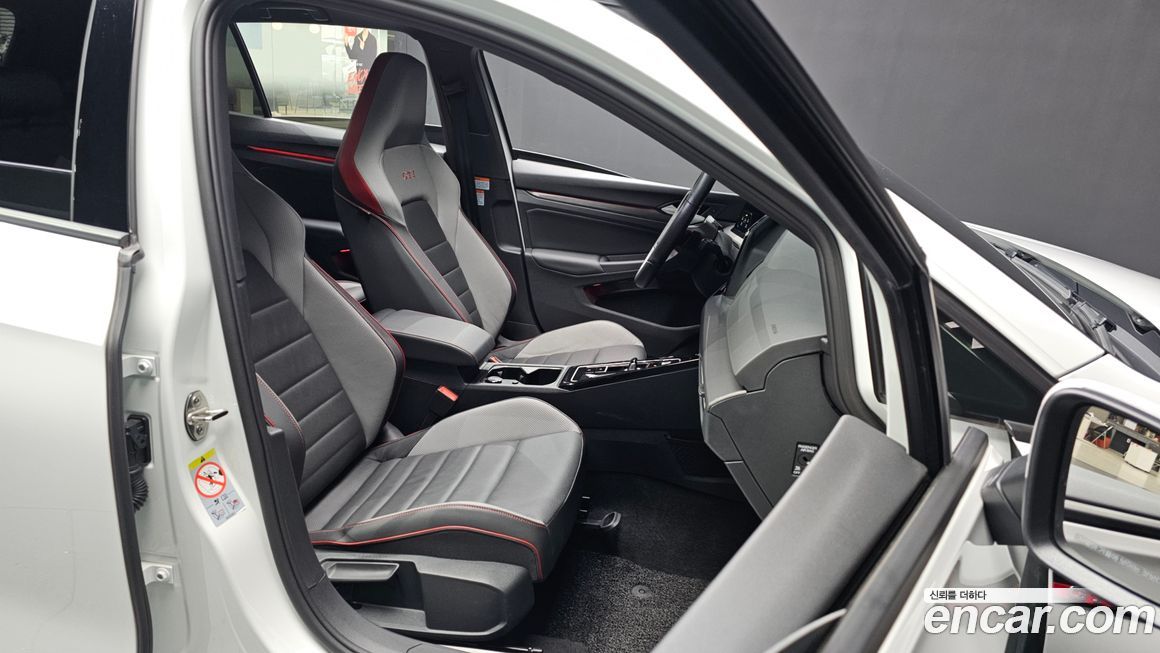 Volkswagen Golf 2024