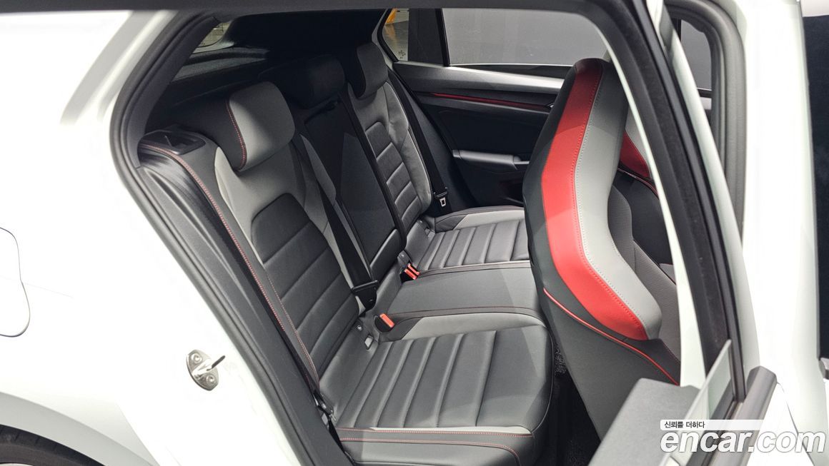 Volkswagen Golf 2024