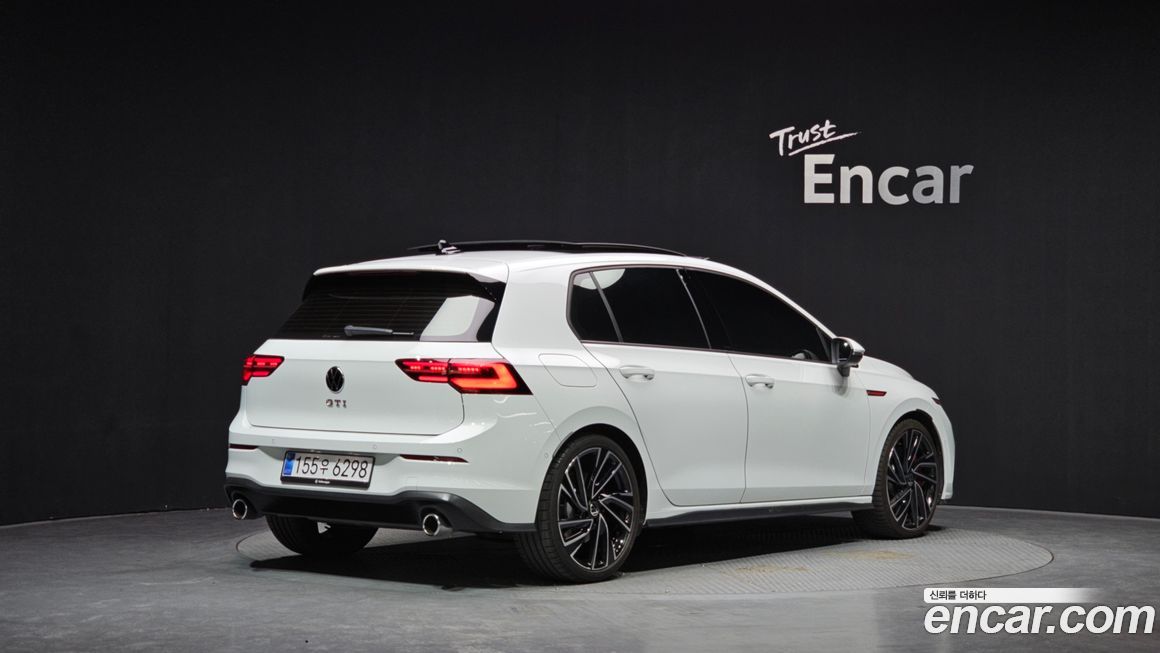 Volkswagen Golf 2024