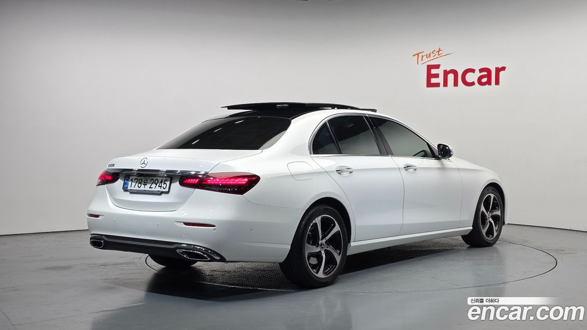 Mercedes-Benz E-Class 2021