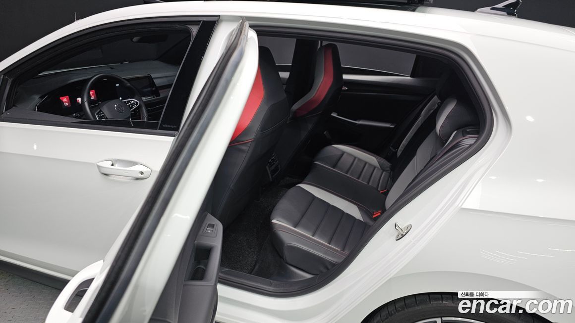 Volkswagen Golf 2024