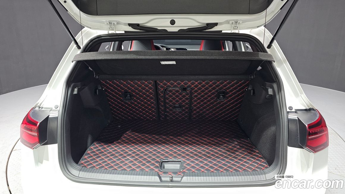 Volkswagen Golf 2024