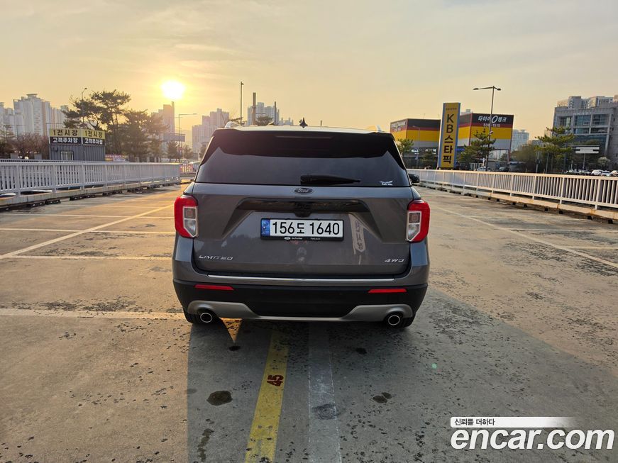 Ford Explorer 2022