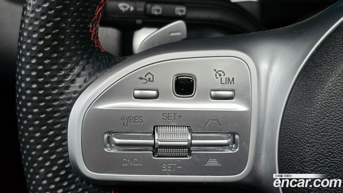 Mercedes-Benz GLB-Class 2020