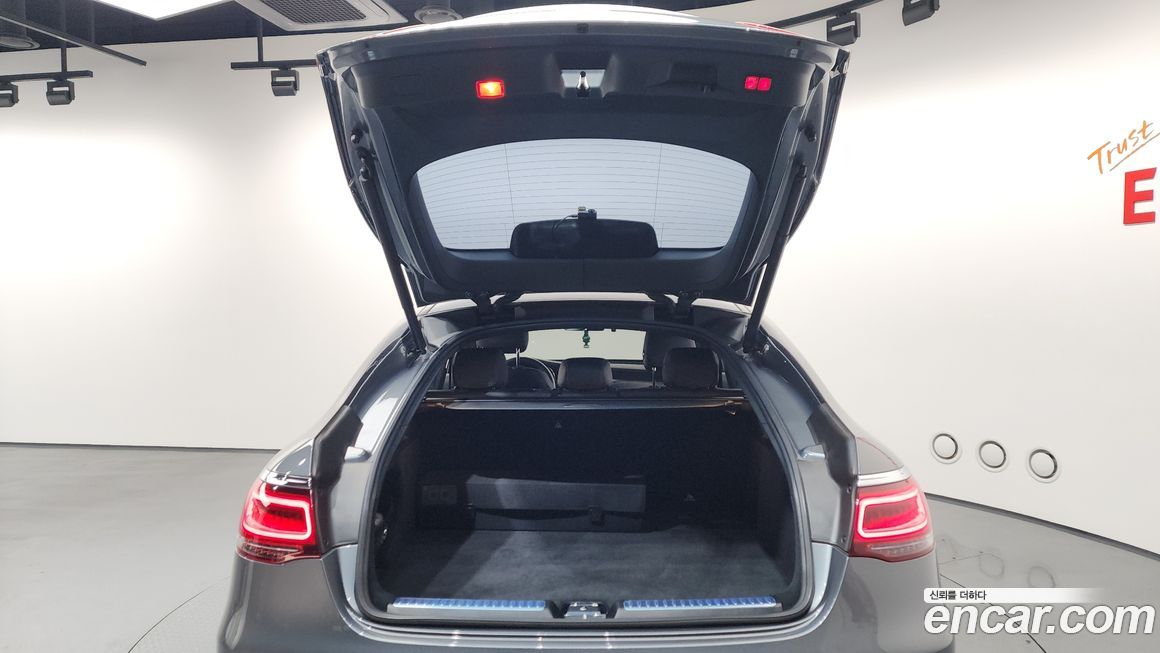 Mercedes-Benz GLC-Class 2020