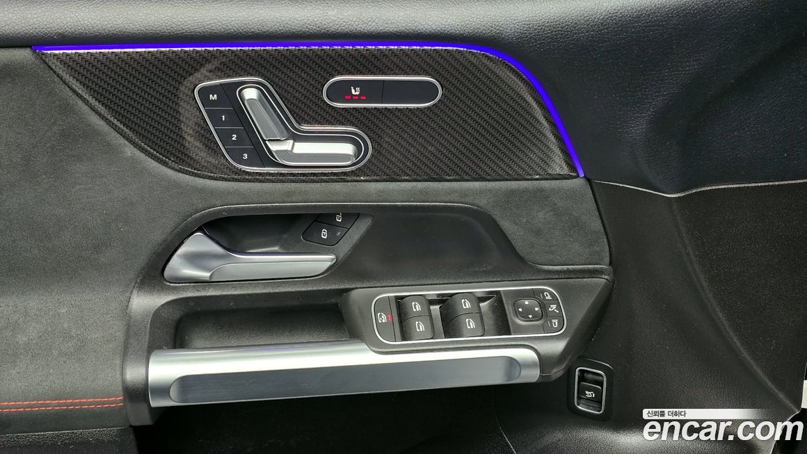 Mercedes-Benz GLB-Class 2020