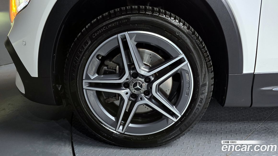 Mercedes-Benz GLB-Class 2020