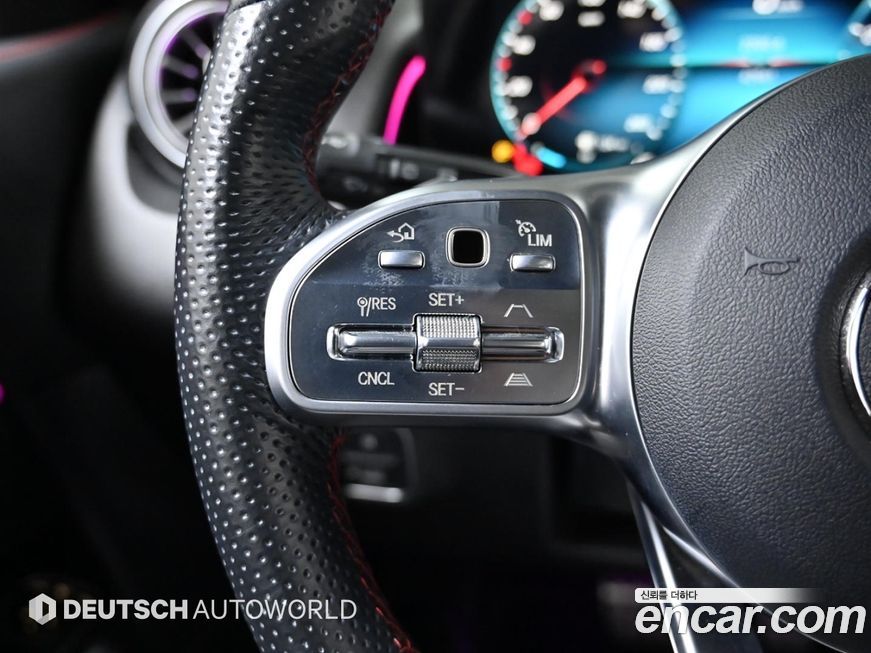 Mercedes-Benz GLB-Class 2022