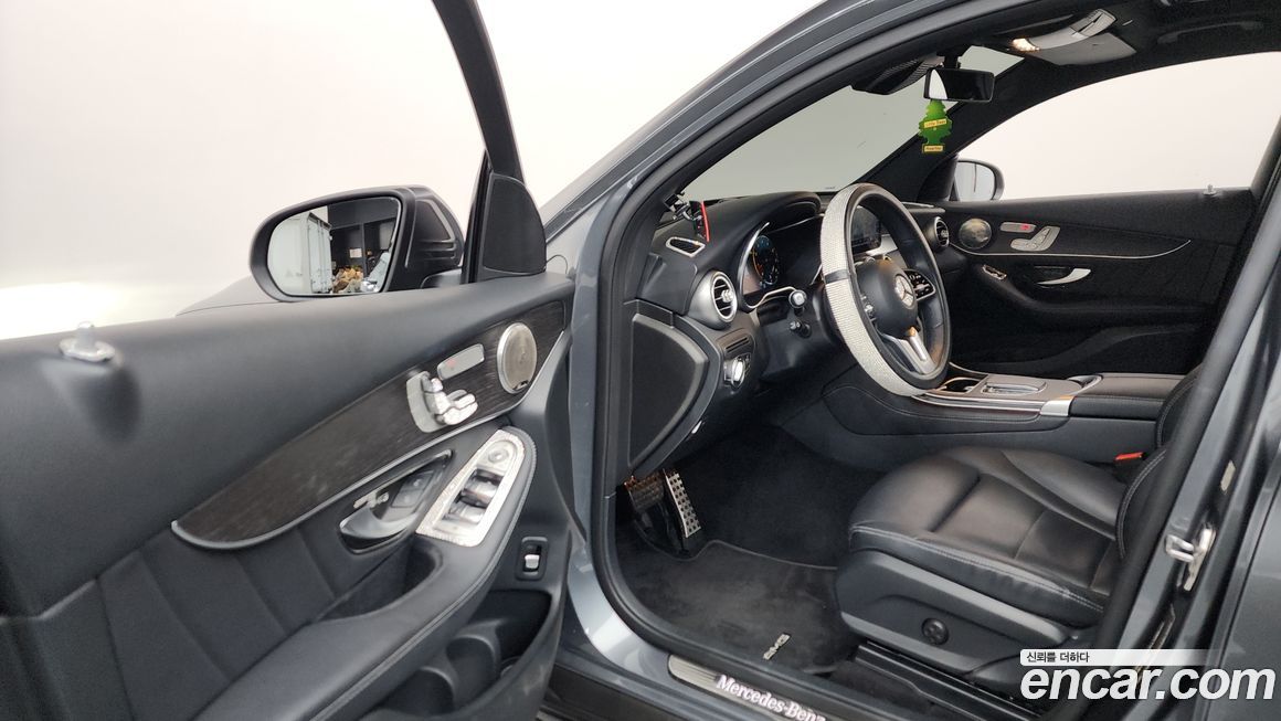 Mercedes-Benz GLC-Class 2020