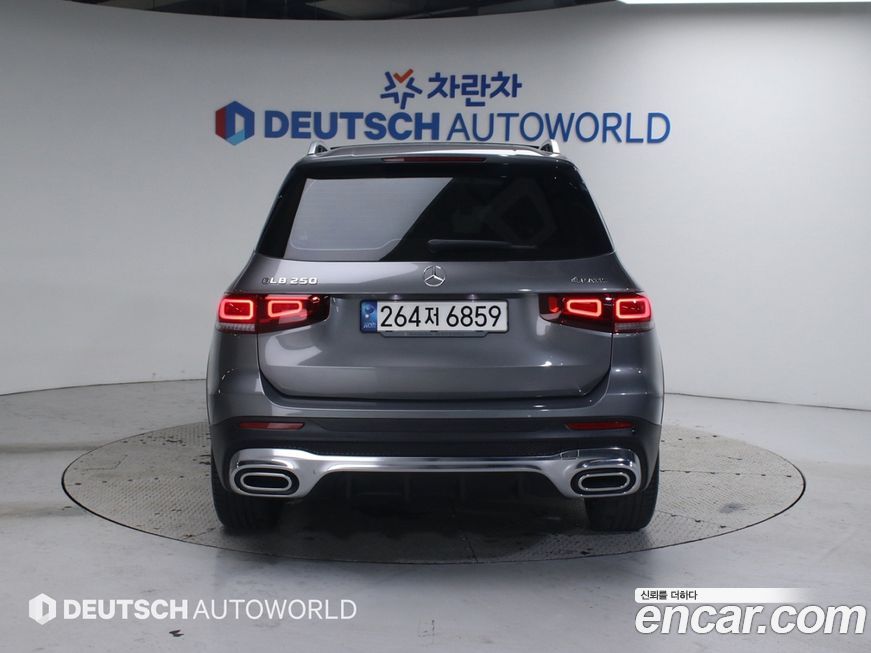 Mercedes-Benz GLB-Class 2022