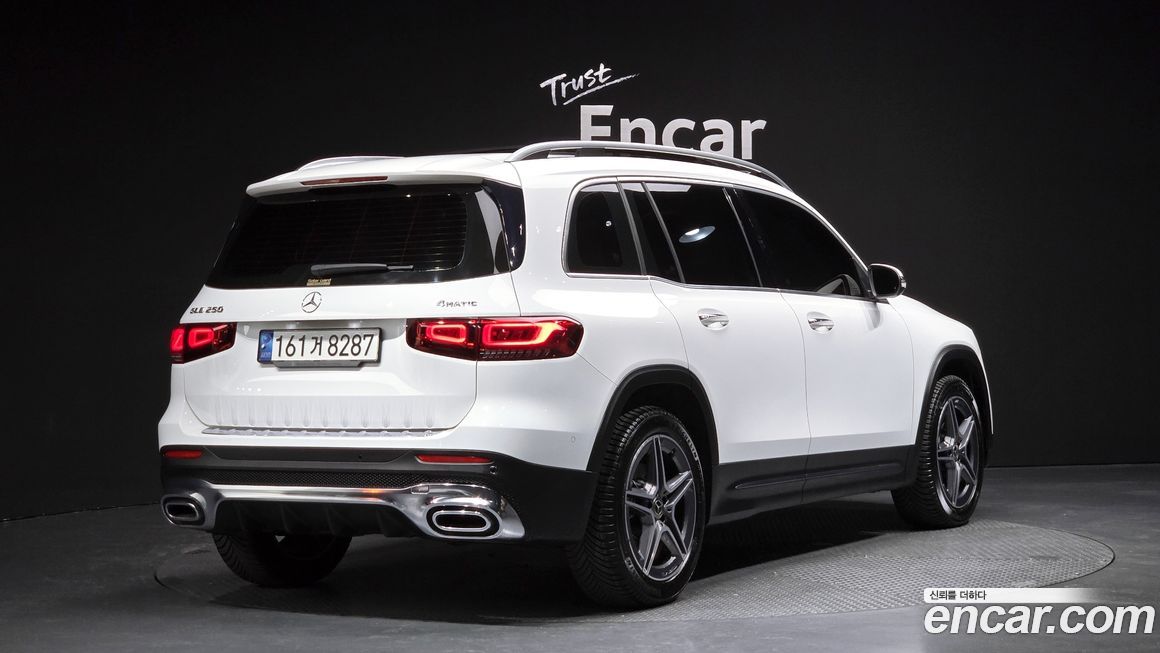 Mercedes-Benz GLB-Class 2020