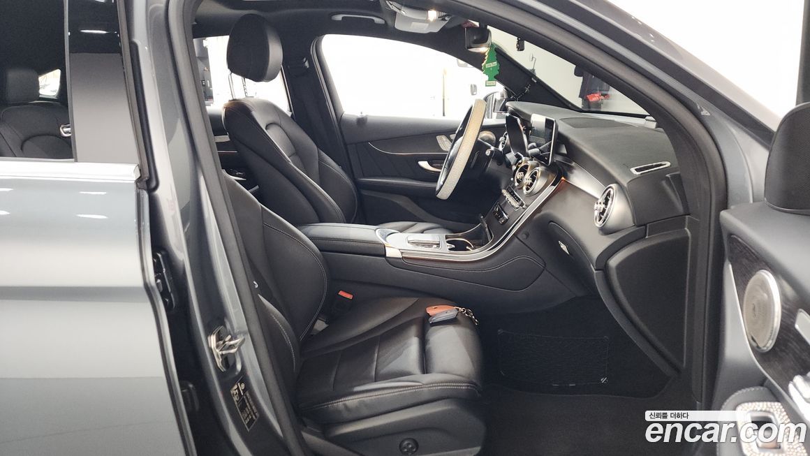 Mercedes-Benz GLC-Class 2020