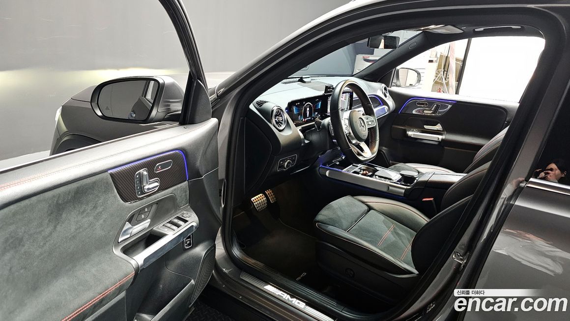 Mercedes-Benz GLB-Class 2021