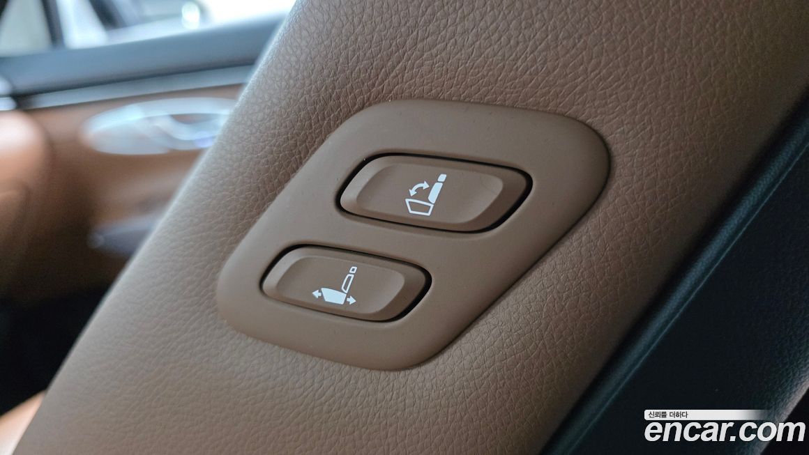 Genesis GV70 2023