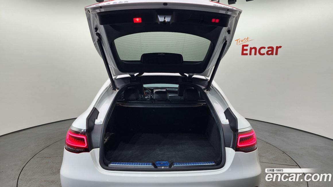 Mercedes-Benz GLC-Class 2020