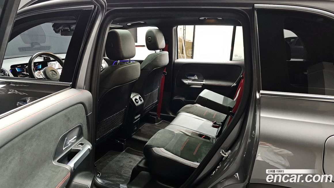 Mercedes-Benz GLB-Class 2021