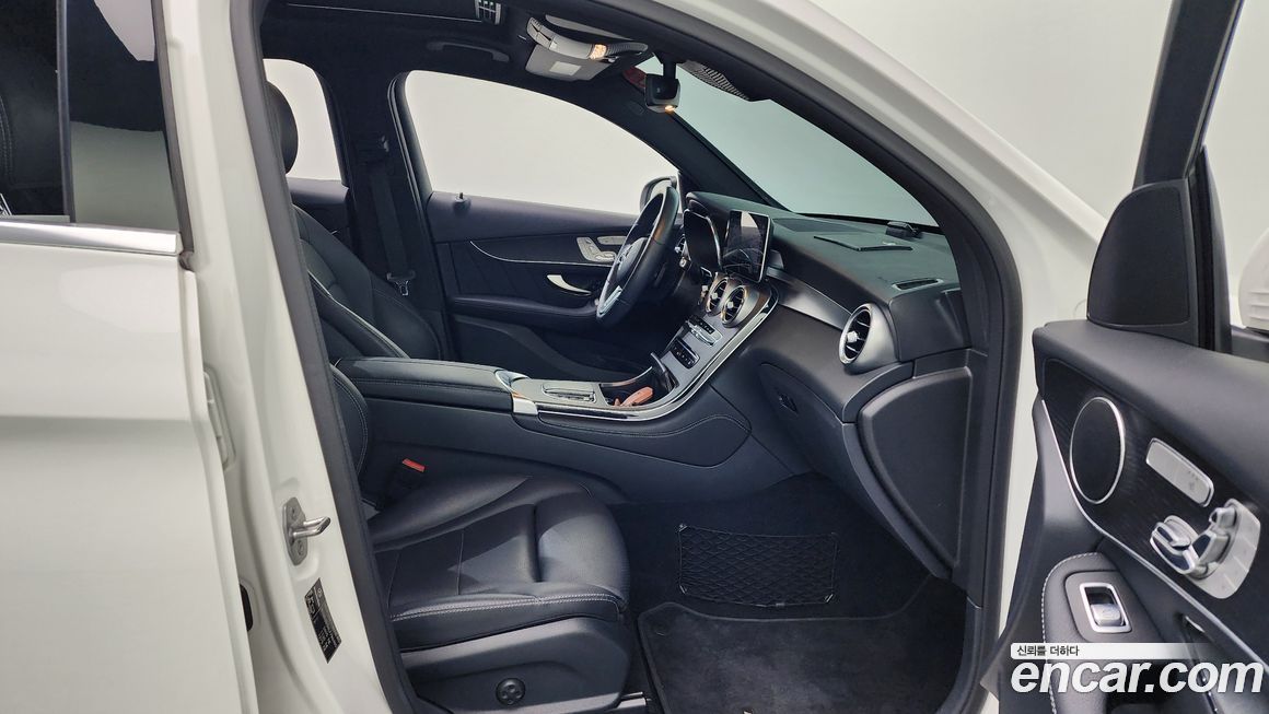 Mercedes-Benz GLC-Class 2020