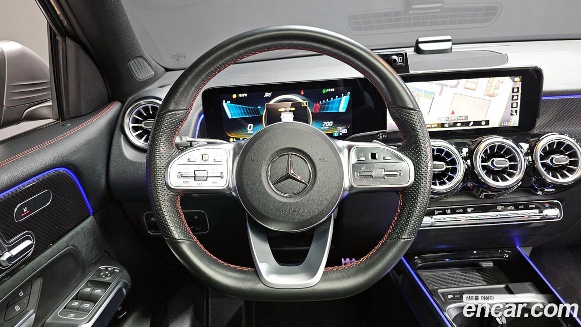 Mercedes-Benz GLB-Class 2021