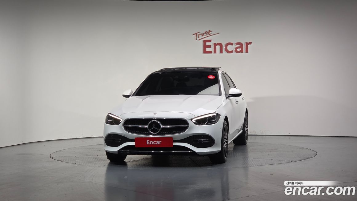 Mercedes-Benz C-Class 2024