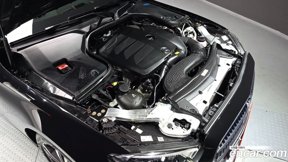 Mercedes-Benz E-Class 2022