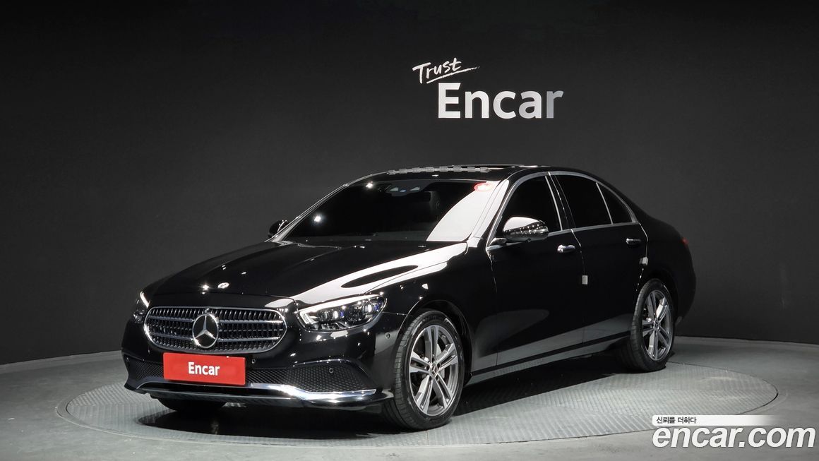 Mercedes-Benz E-Class 2022