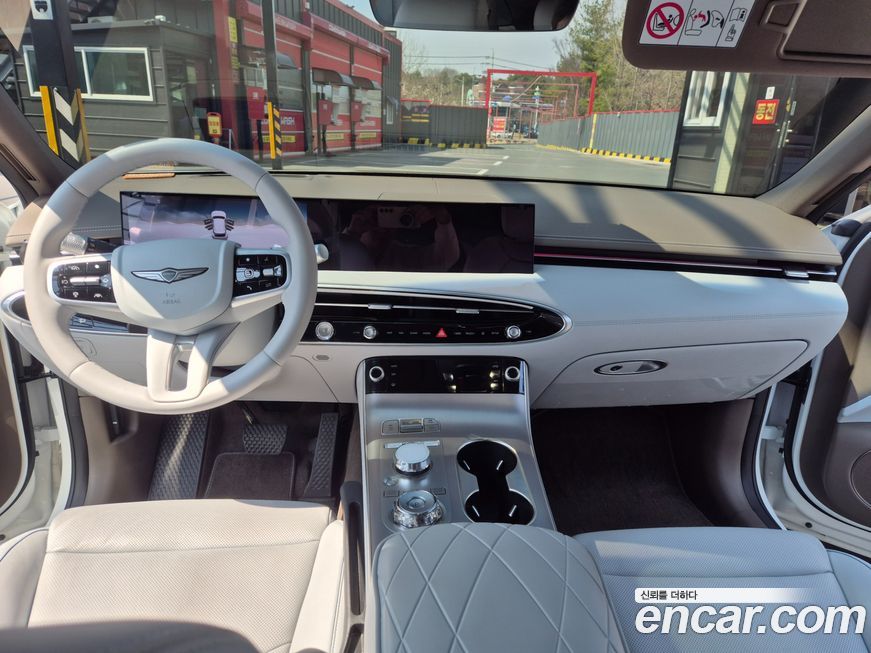 Genesis GV70 2025