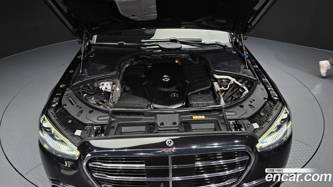 Mercedes-Benz S-Class 2021