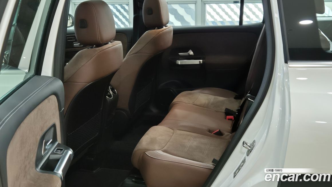 Mercedes-Benz GLB-Class 2025